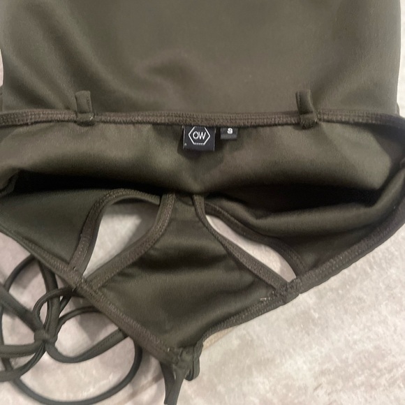 Revolve cut-out bodysuit - Picture 5 of 5